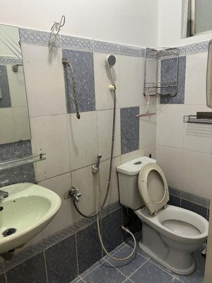 bán nhà hẻm đường lý chính thắng dt 3x14 đúc 1 trệt 2 lầu bán 7 tỷ lh hiểu