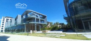 bán ngay căn nhà tại tp biển tuy hoà siêu sang ,đẳng cấp . dt 108m2,cho thuê,kinh doanh được ngay