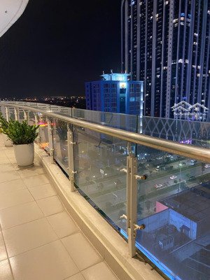 căn hộ lạc hồng 155m2 4,8 tỷ đầy đủ nội thất, đẹp view cực thích