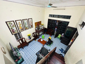 bán nhà phường việt hưng,lb 55m 2tầng mặt tiền rộng 4,9m,dân xây giá đầu tư,khách mua lên tầng