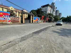 bán nhà mặt phố kim giang 39.5m2 x 7 tầng thang máy, ngay cạnh ubnd phường kinh doanh siêu đỉnh