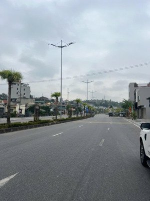 bán đất lữ đoàn hải quân 170 mặt đường sao biển hạ long cẩm phả. lh hoàng hợi 