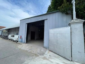 cho thuê kho xưởng đường phúc diễn, dt 380m2, mặt tiền 15m, điện 3 pha, xe 10t đỗ cửa 90k/m