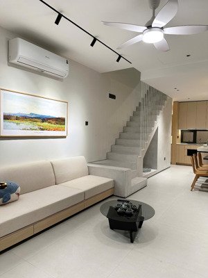 chính chủ cần bán xẻ khe ánh dương, giá cắt lỗ - hoàn thiện full 5 tầng