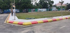 chính chủ bán đất nền hòa lạc 100m2 vị trí trung tâm đô thị hòa lạc gần cầu vai réo