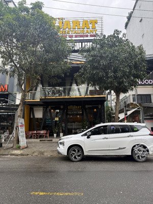 cặp đất đỗ bá sát trần bạch đằng cách biển mỹ khê chỉ 200m. đang cho thuê 85 triệu/tháng