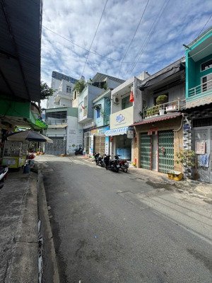 bán nhà lầu 2pn nguyễn văn yến - quận tân phú - dt: 3.2x10m - giá bán 4.4 tỷ tl