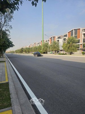 hàng hiếm liền kề đại lộ bốn mùa ocean city