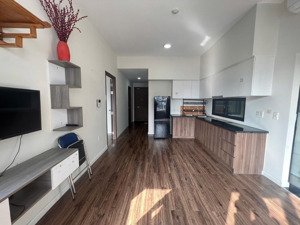 bán 72m2 đã có sổ hồng, view kênh đào, hồ bơi siêu đẹp, hướng đông mát mẻ