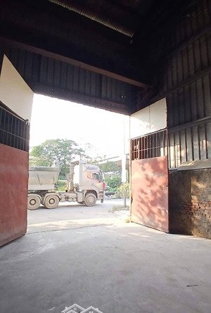 cho thuê kho xưởng tại xã vĩnh thanh - đông anh. diện tích 500m2, trần cao 9m