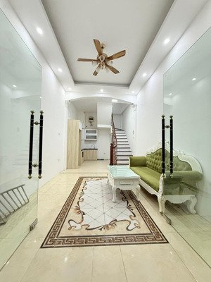 tập thể tầng một nhà cũ - cực hiếm nhà bán - đầy đủ công năng - sổ riêng vuông đẹp - hiếm rất hiếm