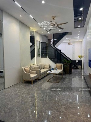 điểm 10 không nhưng! đào tấn, gần ô tô, ngõ thông, dân xây kcbt, tặng nt, ở ngay, 40m*5t, tổng 3pn