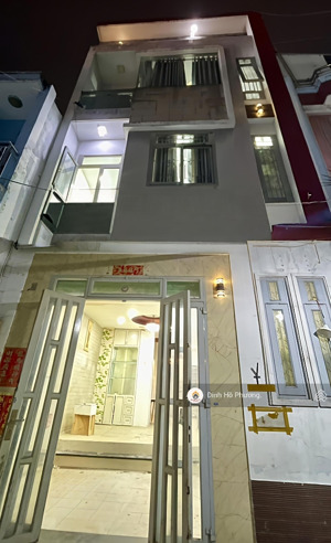 siêu hiếm bán nhà mặt tiền hẻm 6m cách 1 căn mặt tiền tân hoà đông. ngang khủng 6m , 6 pn , giá tốt