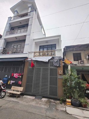 giảm phát 600 triệu! mt nội bộ đường hoàng văn hoè _ gò dầu
dt:4.15 nở hậu 4.25m x16.5m nhà1lầu