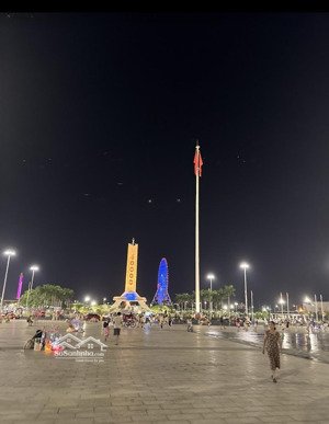 đất diện tích lớn kẹp kiệt gần đường chính