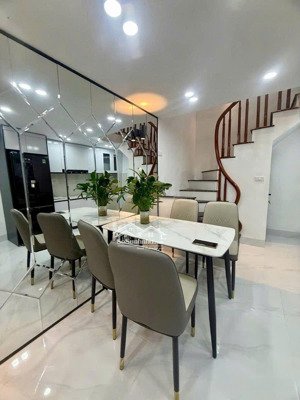 hiếm! nhà đẹp thái thịnh dt 31m 5 tầng 9.2 tỷ