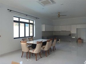 villa compound. quốc hương thảo điền q2.dt 16,5 x30 kết cấu 3 tầng sân vườn .120 ty hdt 5500usd