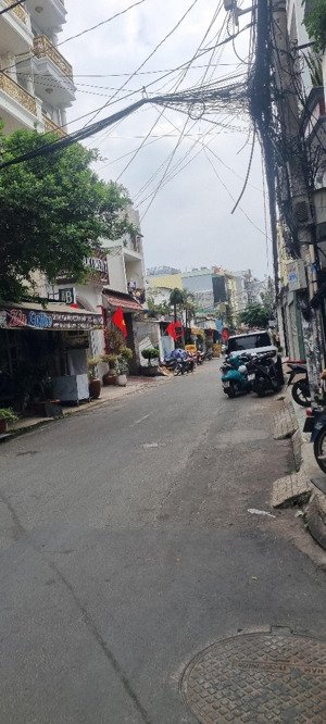 trường chinh sát bên 4x16 hẻm xe hơi thông sát bên chợ phạm văn bạch 2 tầng nhỉnh 7 ty