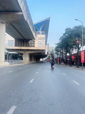 duy nhất 1 căn nhà dòng tiền cầu diễn ô tô nhỏ lùi cửa 17 phòng khép kín thang máy giá hơn 13 tỷ