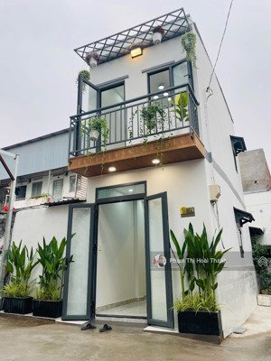 (2.1 tỷ) nhà nhỏ xinh 2 tầng, dtsd 36m2, hẻm xe hơi thông gần man thiện