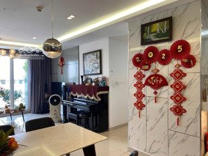 bán căn hộ sky center, 10,5 tỷ, 139m2, 3pn, 3wc, đẹp, nhiều tiện ích chỉ với