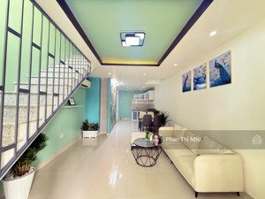 nhà phố xinh đẹp - kdc cát tường phú sinh- có nội thất- 2pn - wc - gần cv kỳ qua !!