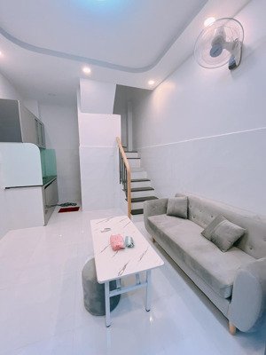 nhà mới đẹp ở ngay trung tâm tân bình 3 tầng chắc chắn nhỉnh 3 t.ỷ