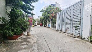 nhà đẹp 40m2, 2 tầng, 3pn, giáp trung tâm, lương văn can p15 q8, chỉ 3.xxx tỷ (tl)