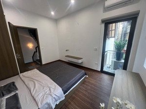 nhà thật 100%, 33 m xây 5 tầng nội thất mới giá chỉ 7,5 tỷ 