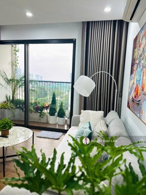 cần bán căn 97m2 full đồ đẹp view vịnh đảo giá rẻ 7,5 tỷ bao phí oasis ecopark