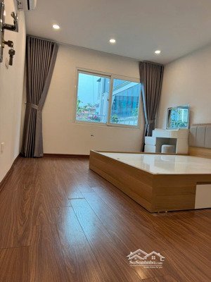 bán nhà tại ngõ 97 thái thịnh, 43m2x5 tầng, kiên cố đẹp, cách ngõ ô tô 30m, giá chỉ 7.8 tỷ