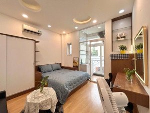 căn hộ tách bếp ban công ngay sân bay tân sơn nhất quận tân bình