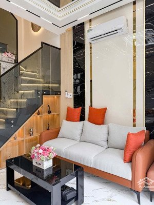 nhà góc 2 mặt tiền hẻm xe hơi gần sân bay tsn nhà mới full nội thất 4,99 tỷ