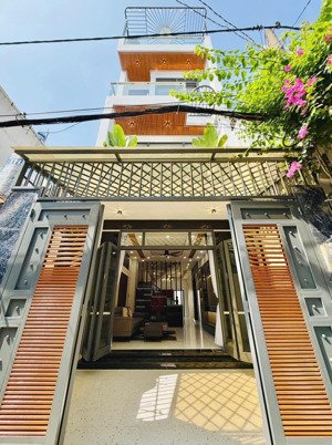 nhà diện tích khủng phạm văn chiêu p.16____diện tích:4m x 17m____ trệt 3 lầu_4pn 5wc= 7,5 tỷ