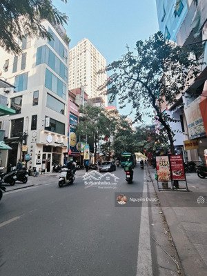 mặt phố giảng võ, đống đa, chủ mót bán, dt 136/160m, 4 tầng, mt 6.2m chỉ 64 tỷ, chỉ 4xxtr/m