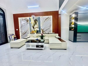 bán nhà ht 13, gần chợ hiệp thành