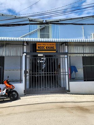 nhảy nợ nhóm iii, bán gấp dãy trọ 14p ngang 10m dài 20m, thu nhập mỗi tháng trên 30tr