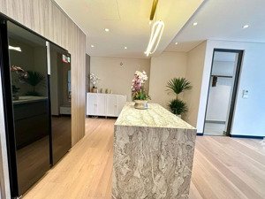 giá chuẩn 5.6 tỷ căn hộ 2n2w tại c14 tố hữu. sẵn sổ, full đồ.