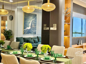 hàng hiếm! bán căn hộ 2pn rộng hei tower, dt 96m2, full nội thất cao cấp, giá 8 tỷ, view thoáng