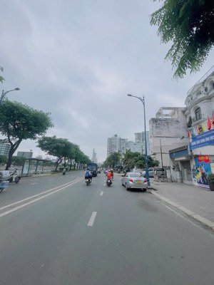 bán nhà 3 tấm - khu vip bến vân đồn khu vực hiếm bán - khu dân cư hiện hữu