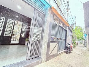 41mx2t-2pn - 3wc - ban công to - sân xe to - ô tô né cách 20m - đậu vài chiếc vô tư - phạm văn bạch