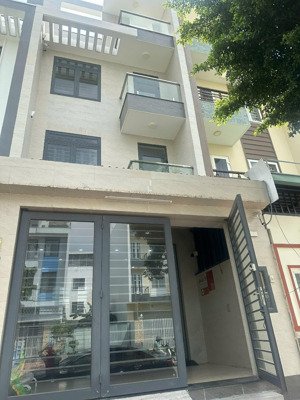 cho thuê nhà phố nguyên căn kdc 13 intresco, phong phú, bình chánh