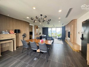 bán căn hộ cao cấp the panorama phú mỹ hưng. dt: 143m. giá tốt: 18.7 tỷ. lh: 