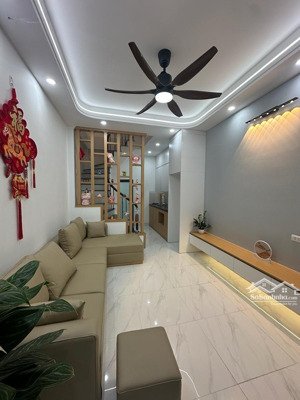 nhà ngõ thịnh quang 32mx 5 tầg, chỉ 8.9 tỷ