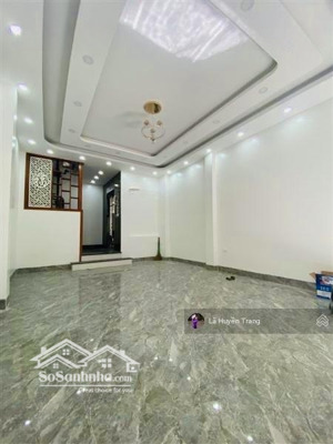 ba bước ra hồ tây- nhà đẹp ở ngay đón tết - 6t thang máy - ngõ thông - ô tô tránh vỉa hè - chỉ 18tỷ