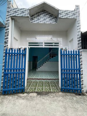 2 tỷ bớt lộc nhà shr gác lửng 3pn phường dĩ an (tp hcm), đường bê tông, ngang 4m nở hậu 4.2m
