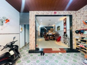 hẻm xe tải nhà thoại ngọc hầu phú thạnh tân phú 4 tầng 89m2 ( 5.3 x 17 ) giá 12.5 tỷ.