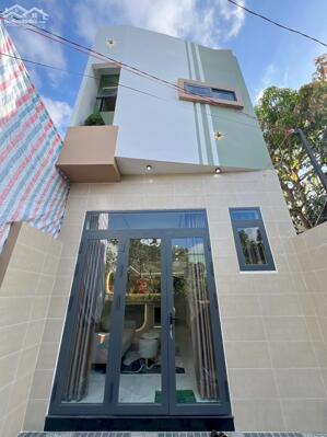 Nhà lầu xây mới Full nội thất - Hẻm 49 Trần Hoàng Na - Gần Trường Cao đẳng Cần Thơ