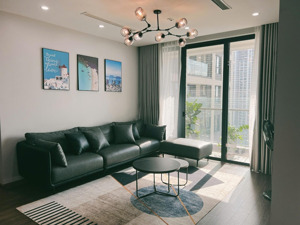 chính chủ cần nhượng lại căn 107m 3n2wc full nội thất cc brg 25 lê văn lương giá 13,6 tỷ có tl