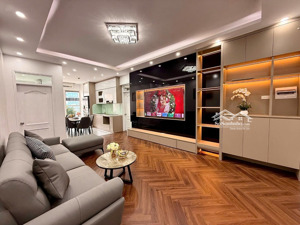 cơ hội sở hữu nhà với giá hời căn hộ 18t1 lê văn lương 107m 3n2w giá chỉ 9,x tỷ full nt cao cấp,